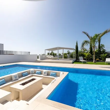 Luxury Villa Andrea - Seaviews - Panoramic Seaviews - Heated Private Pool Villa Costa Adeje (Tenerife)
