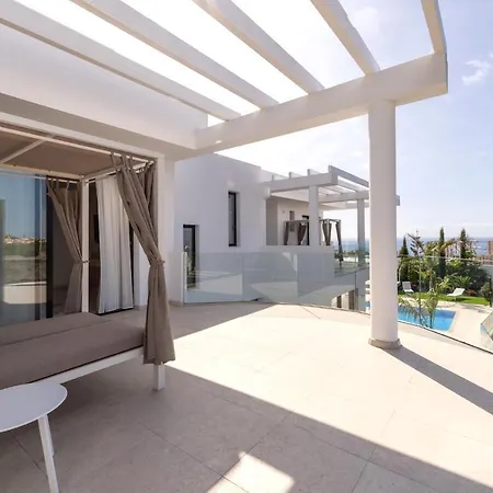 Luxury Villa Andrea - Seaviews - Panoramic Seaviews - Heated Private Pool 아데제