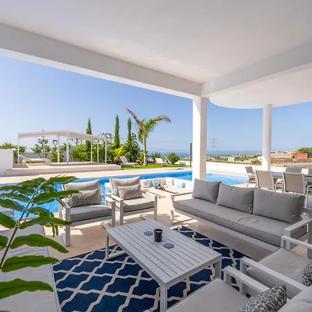 Luxury Andrea - Seaviews - Panoramic Seaviews - Heated Private Pool *