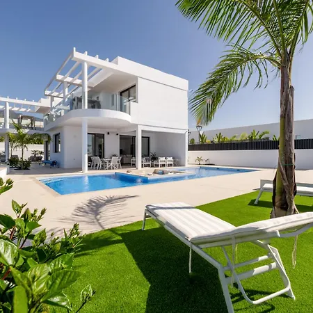 Luxury Andrea - Seaviews - Panoramic Seaviews - Heated Private Pool