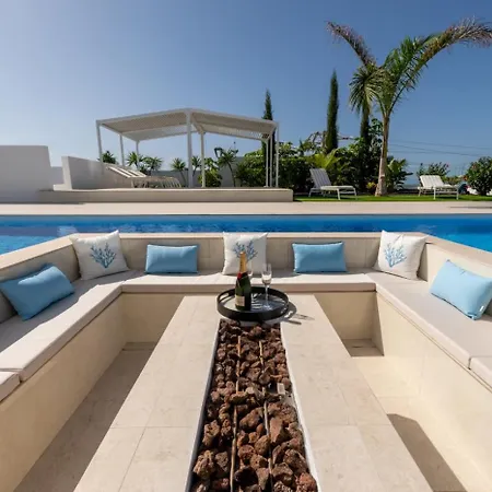 Luxury Andrea - Seaviews - Panoramic Seaviews - Heated Private Pool *